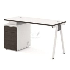 โต๊ะสำหรับนั่งทำงาน เสริมตู้ข้างเก็บเอกสาร และเสริมความเเข็งเเรงของโต๊ะ